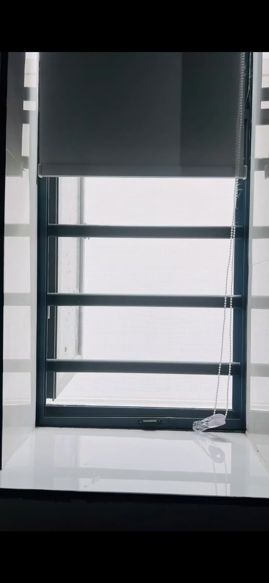 Window and blinds clean and dust free